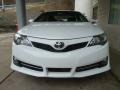 Super White - Camry SE Photo No. 6