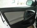 Super White - RAV4 I4 4WD Photo No. 11