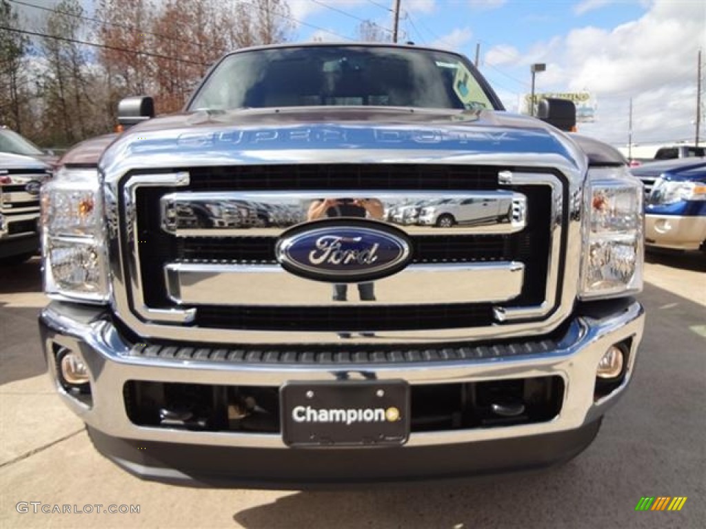 2012 F350 Super Duty Lariat Crew Cab 4x4 - Autumn Red / Adobe photo #2