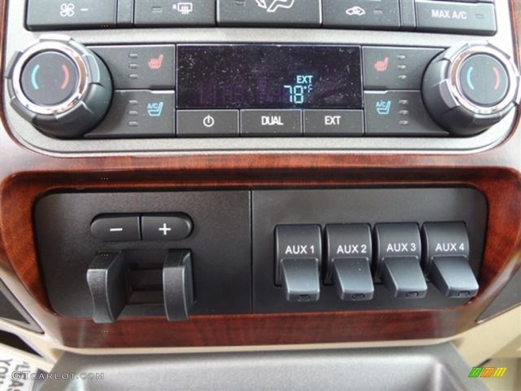 2012 Ford F250 Super Duty King Ranch Crew Cab 4x4 Controls Photo #60193212