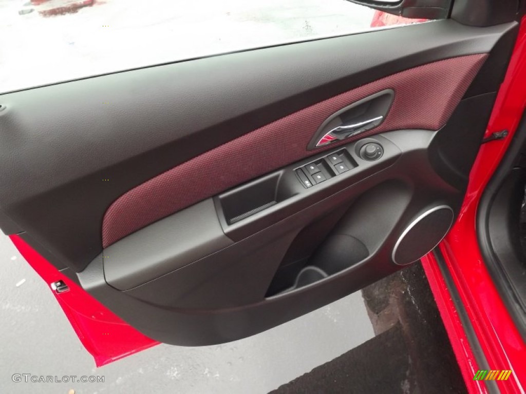2012 Chevrolet Cruze LT/RS Jet Black/Sport Red Door Panel Photo #60194023