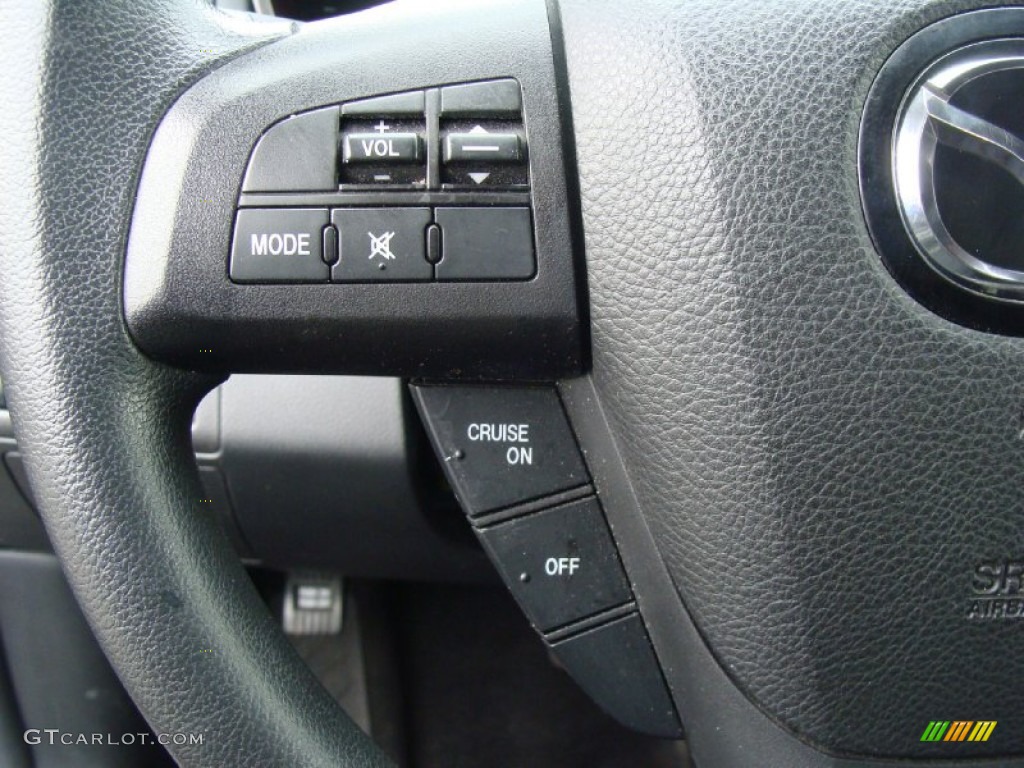 2010 Mazda CX-7 i Sport Controls Photo #60194143