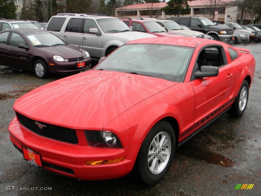 2006 Mustang V6 Deluxe Coupe - Torch Red / Black photo #1