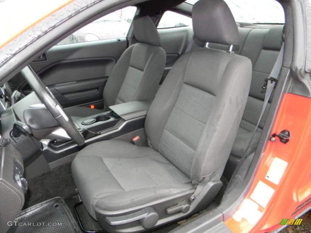 Black Interior 2006 Ford Mustang V6 Deluxe Coupe Photo #60194220