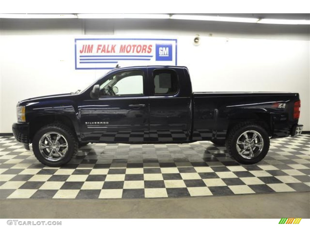 2009 Silverado 1500 LT Extended Cab 4x4 - Imperial Blue Metallic / Light Titanium photo #2