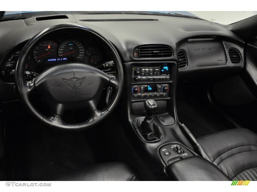 2000 Chevrolet Corvette Coupe Black Dashboard Photo #60195179