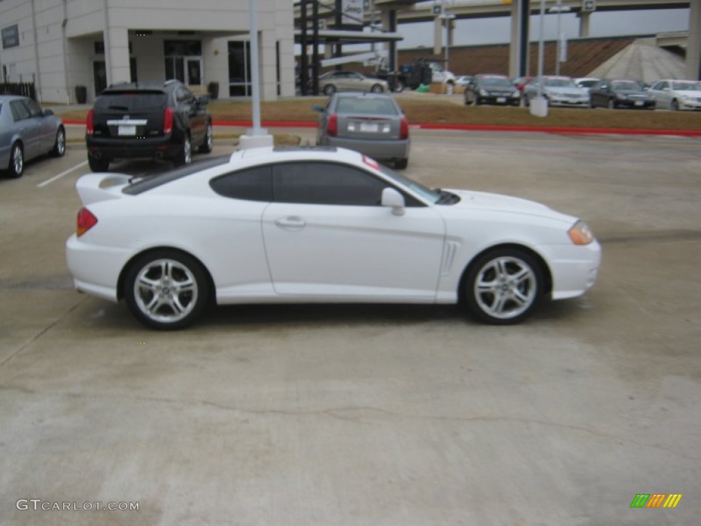 2004 Tiburon GT - Alpine White / Black photo #6