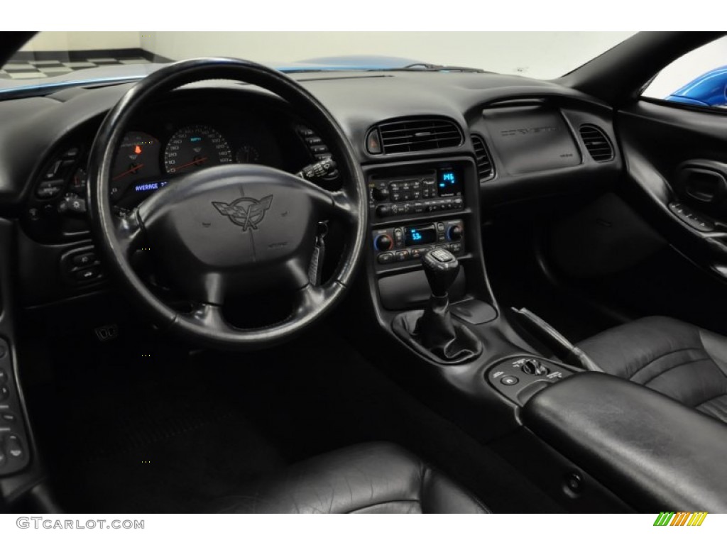 2000 Chevrolet Corvette Coupe Black Dashboard Photo #60195493