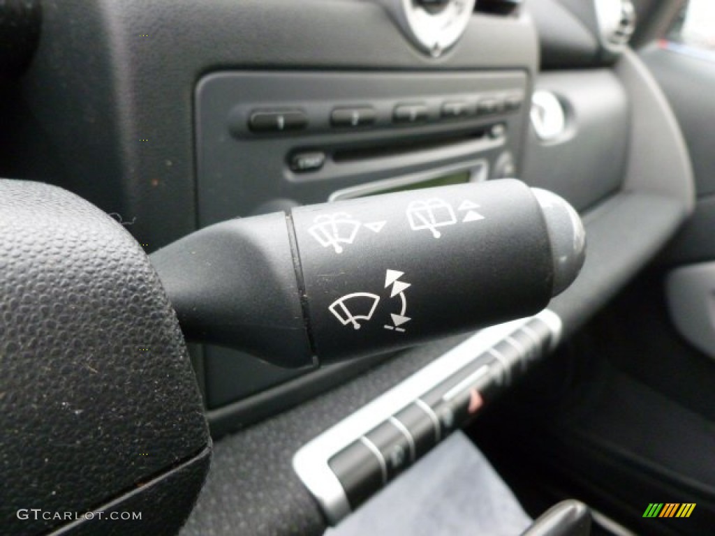 2009 Smart fortwo passion coupe Controls Photo #60196505