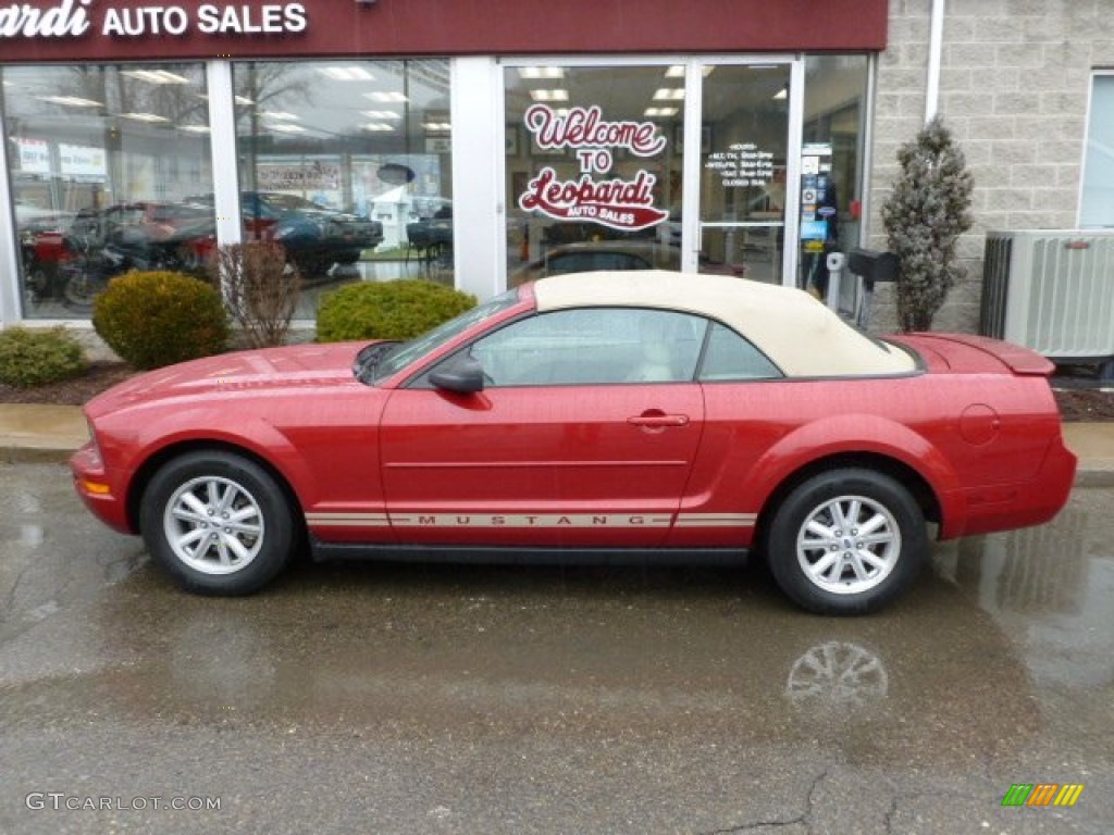 2008 Mustang V6 Deluxe Convertible - Dark Candy Apple Red / Medium Parchment photo #2