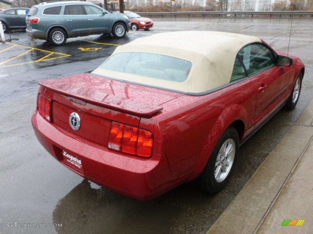 2008 Mustang V6 Deluxe Convertible - Dark Candy Apple Red / Medium Parchment photo #5