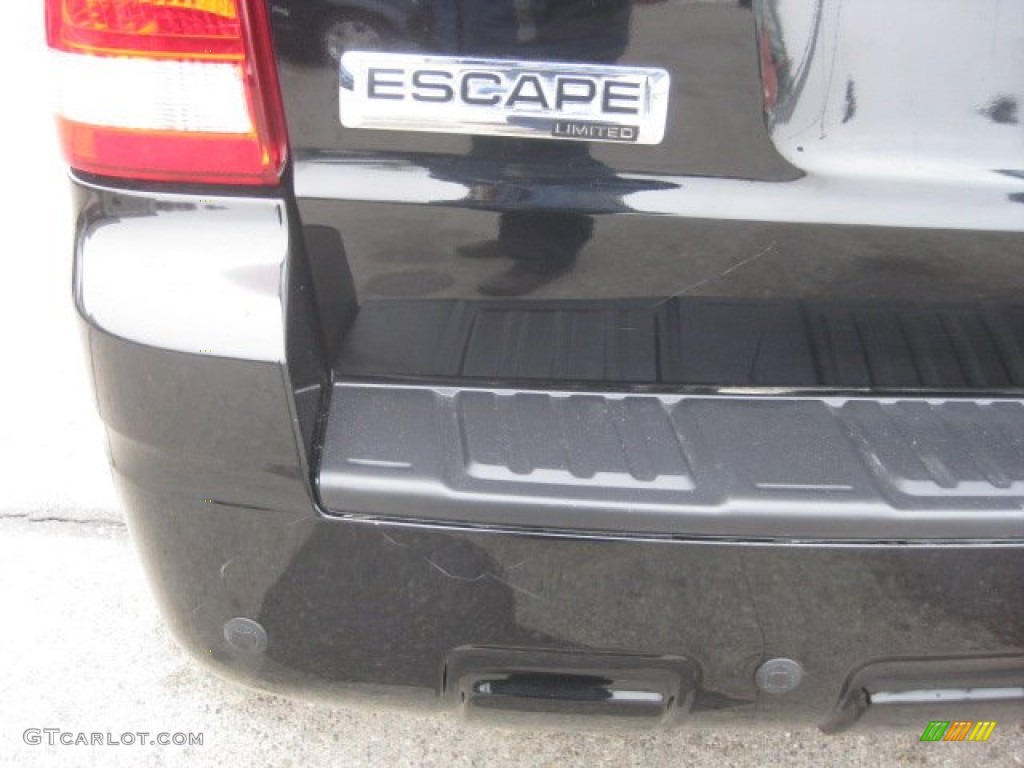 2009 Escape Limited V6 4WD - Black / Charcoal photo #19