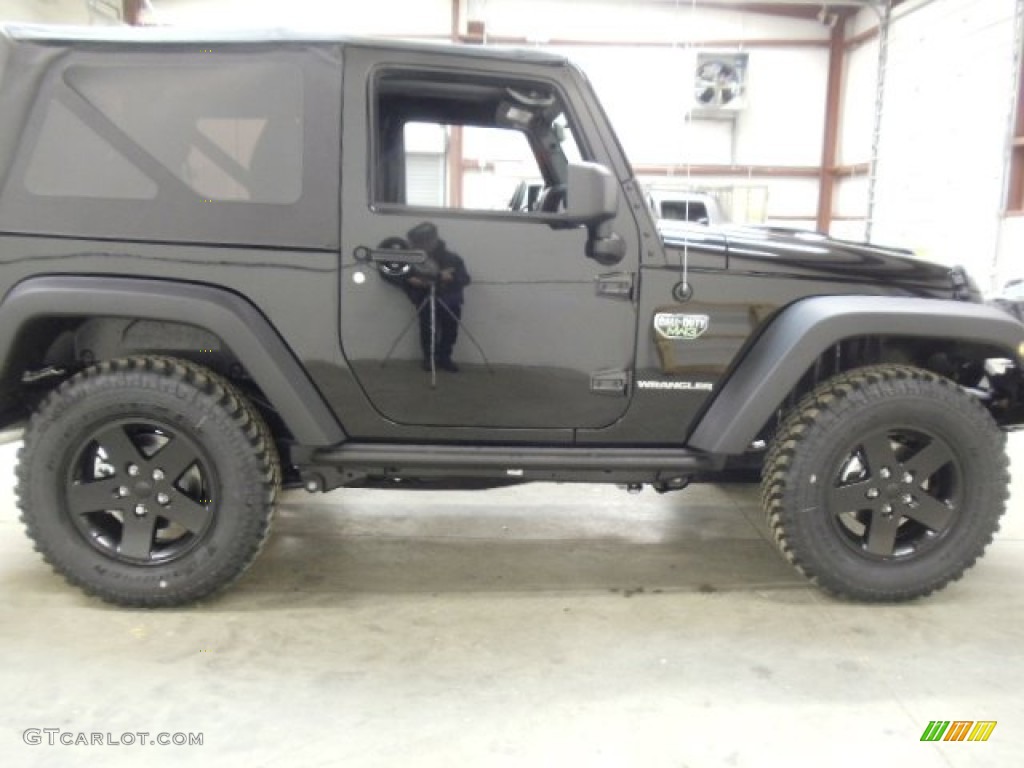 2012 Wrangler Call of Duty: MW3 Edition 4x4 - Black / Call of Duty: Black Sedosa/Silver French-Accent photo #6