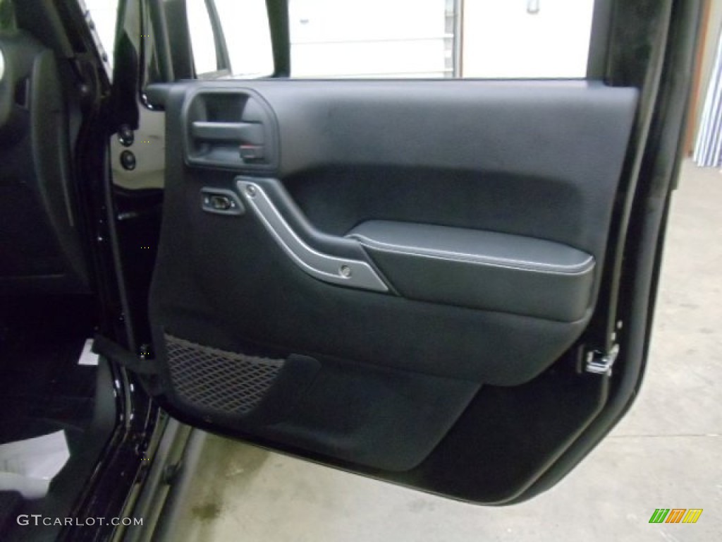 2012 Jeep Wrangler Call of Duty: MW3 Edition 4x4 Call of Duty: Black Sedosa/Silver French-Accent Door Panel Photo #60197971