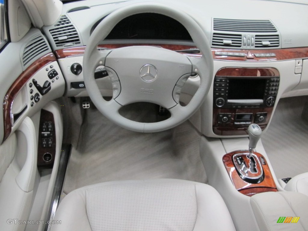 2005 Mercedes-Benz S 55 AMG Sedan Ash Dashboard Photo #60198589
