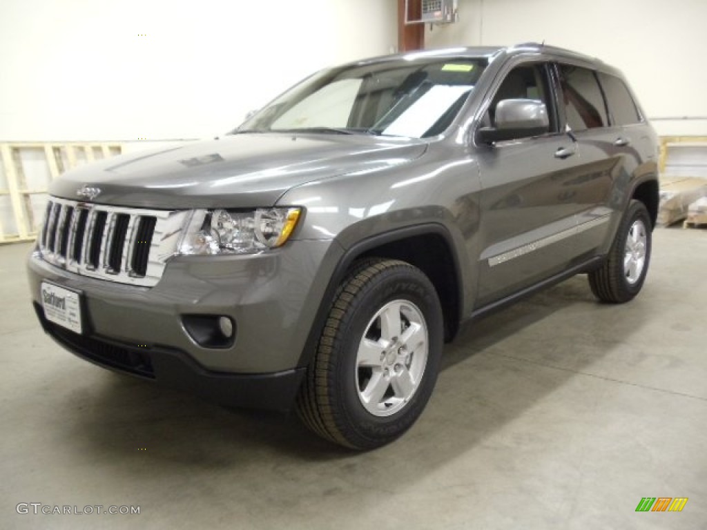 2012 Grand Cherokee Laredo 4x4 - Mineral Gray Metallic / Dark Graystone/Medium Graystone photo #1