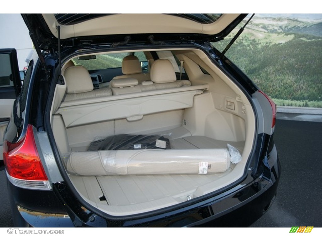 2012 Toyota Venza LE AWD Trunk Photos