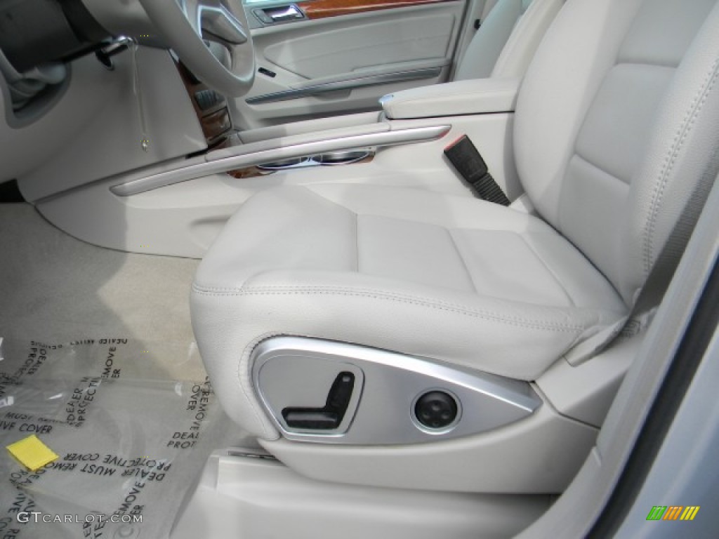 Ash Interior 2009 Mercedes-Benz ML 350 4Matic Photo #60214363