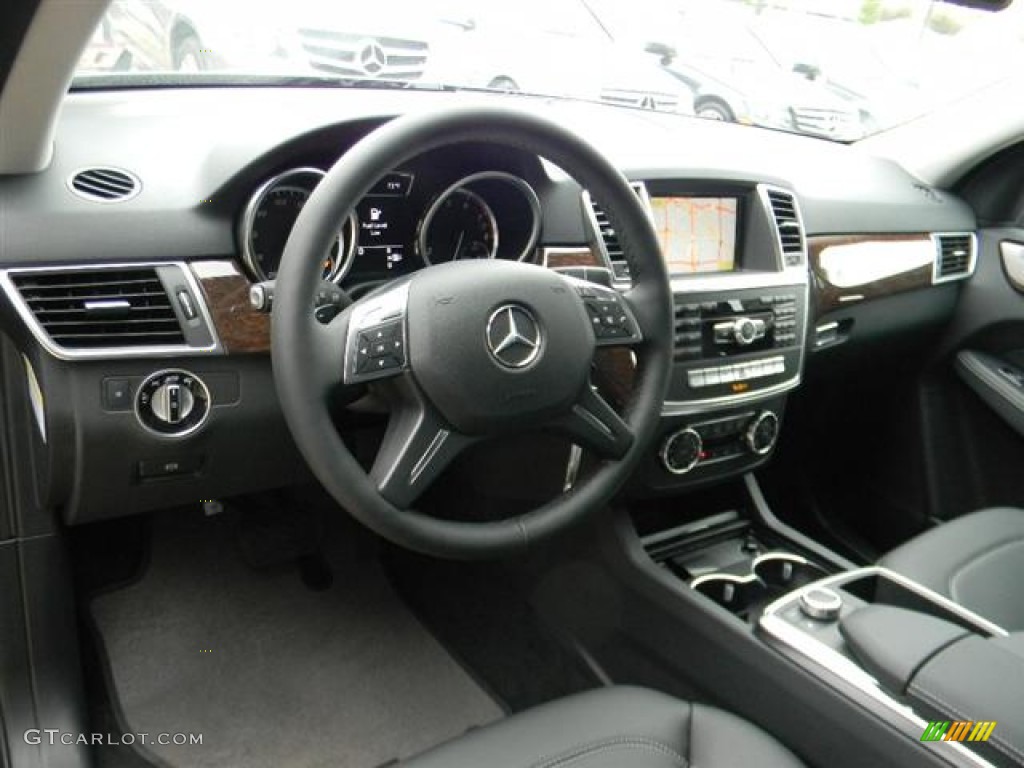 Black Interior 2012 Mercedes-Benz ML 350 4Matic Photo #60215578