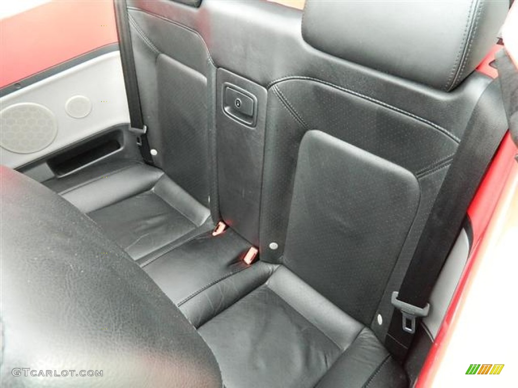 2004 Volkswagen New Beetle GLS Convertible Rear Seat Photo #60216607