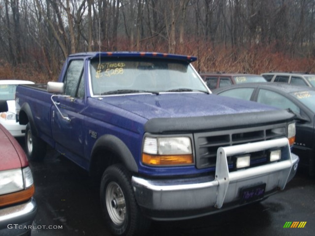 1995 F150 XLT Regular Cab 4x4 - Bright Sapphire Pearl Metallic / Gray photo #3
