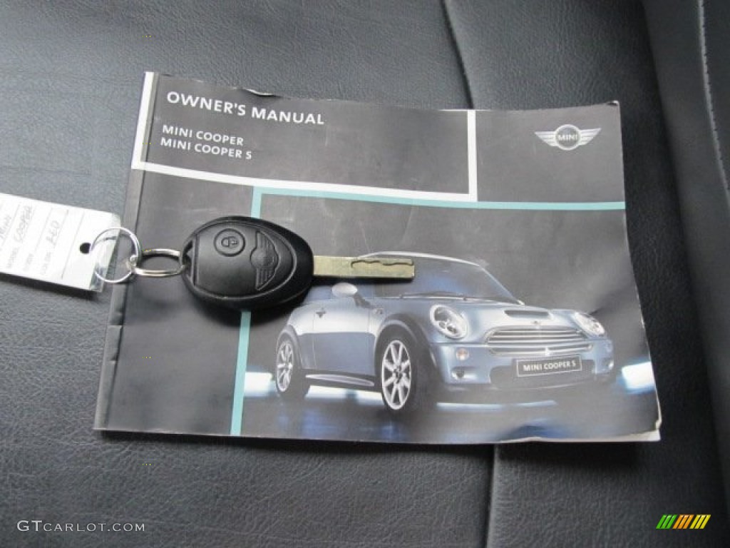 2004 Mini Cooper Hardtop Keys Photo #60217516