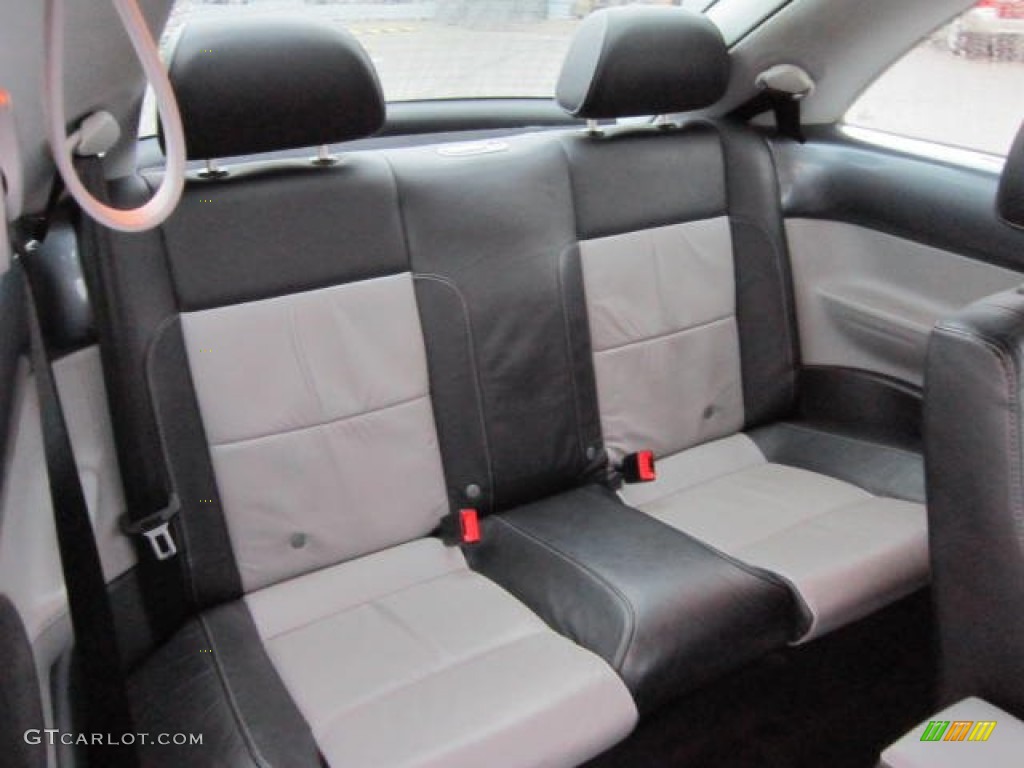 2003 Volkswagen New Beetle Turbo S Coupe Rear Seat Photos