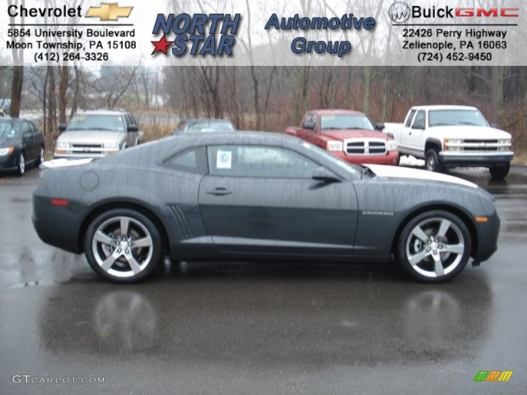 Ashen Gray Metallic Chevrolet Camaro