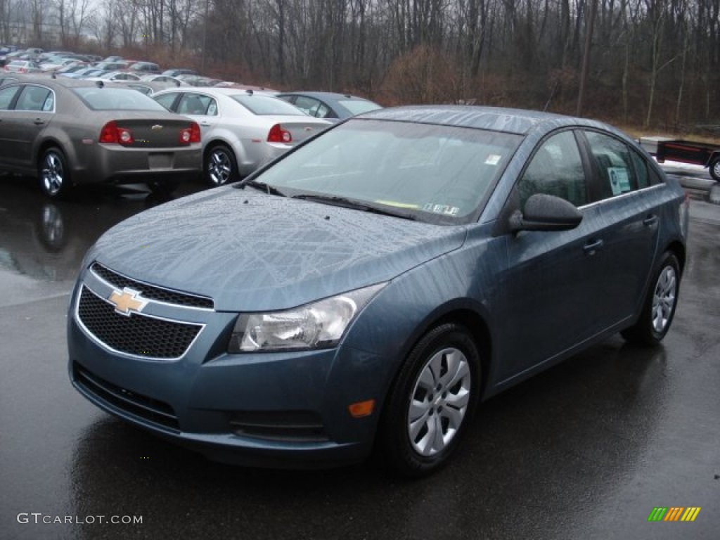 2012 Cruze LS - Blue Granite Metallic / Jet Black/Medium Titanium photo #4