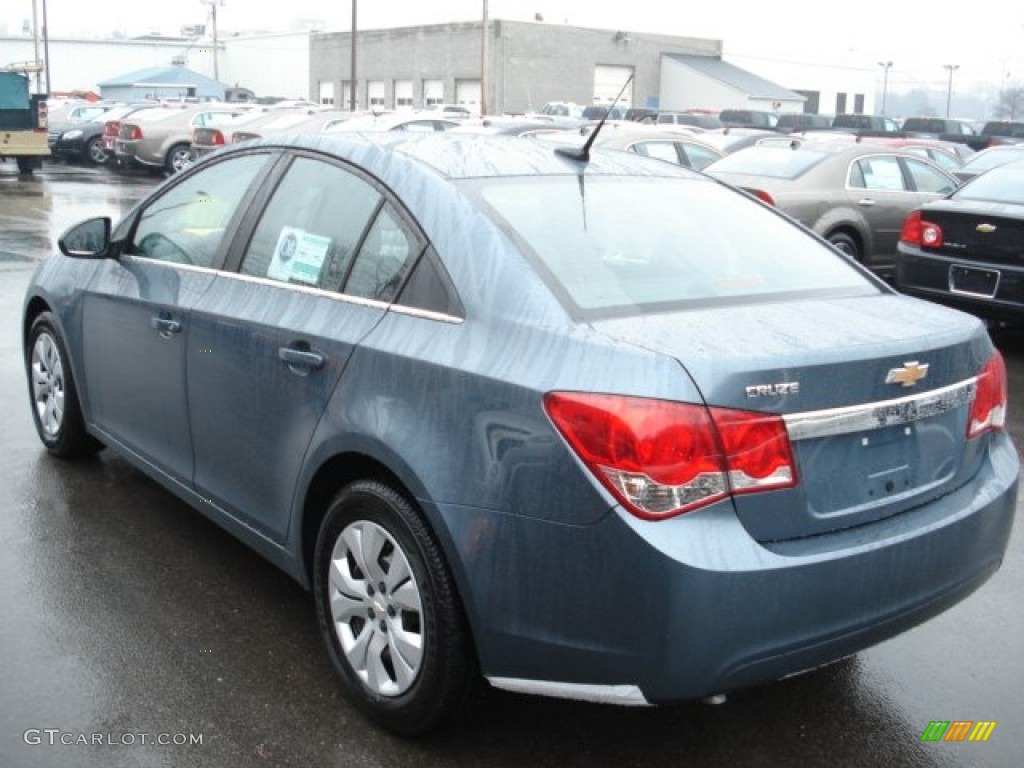 2012 Cruze LS - Blue Granite Metallic / Jet Black/Medium Titanium photo #6