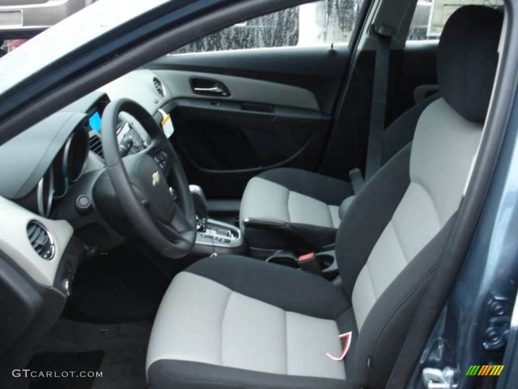2012 Cruze LS - Blue Granite Metallic / Jet Black/Medium Titanium photo #11