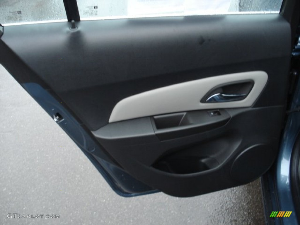 2012 Cruze LS - Blue Granite Metallic / Jet Black/Medium Titanium photo #14