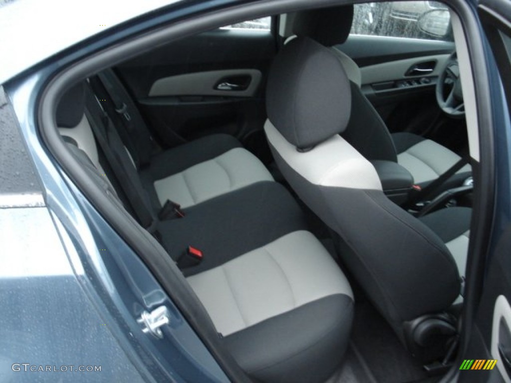 2012 Cruze LS - Blue Granite Metallic / Jet Black/Medium Titanium photo #15