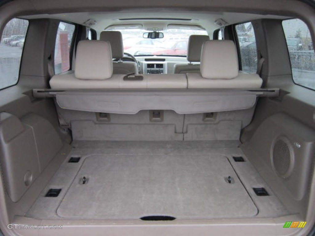 2009 Liberty Limited 4x4 - Light Graystone Pearl / Pastel Pebble Beige Mckinley Leather photo #13