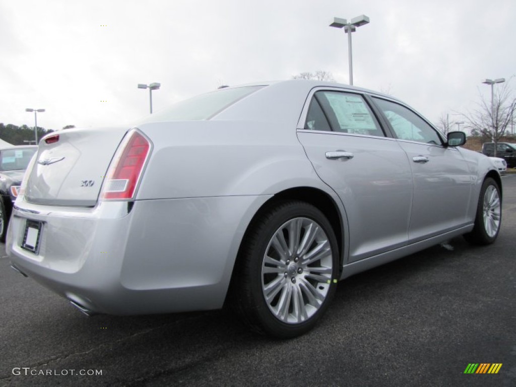 2012 300 Limited - Bright Silver Metallic / Black/Light Frost Beige photo #3