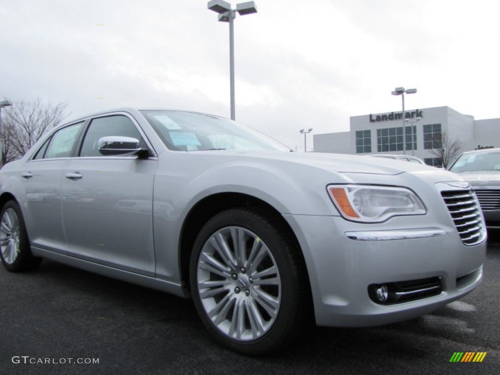 2012 300 Limited - Bright Silver Metallic / Black/Light Frost Beige photo #4