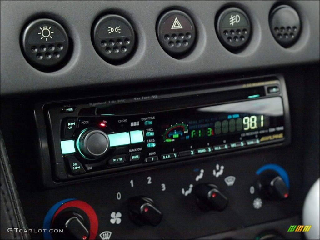 1999 Lotus Esprit V8 Audio System Photos