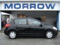 Super Black - Versa 1.8 SL Hatchback Photo No. 1