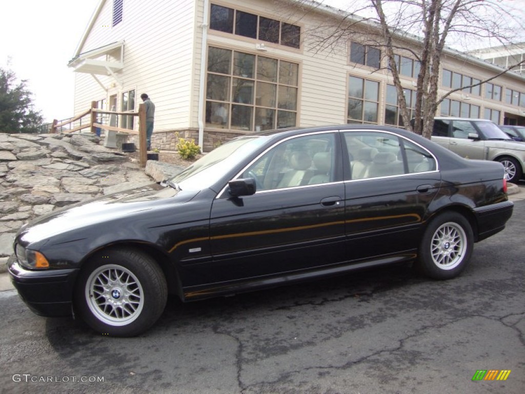 2002 5 Series 525i Sedan - Black Sapphire Metallic / Sand photo #4