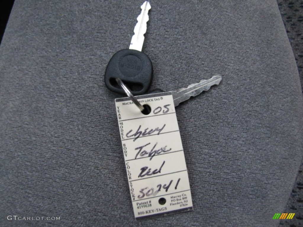 2005 Tahoe LS 4x4 - Sport Red Metallic / Gray/Dark Charcoal photo #34