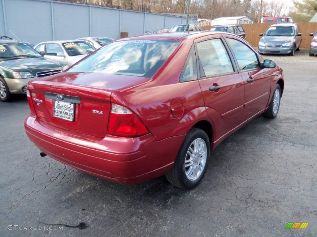 2005 Focus ZX4 SE Sedan - Sangria Red Metallic / Dark Pebble/Light Pebble photo #7