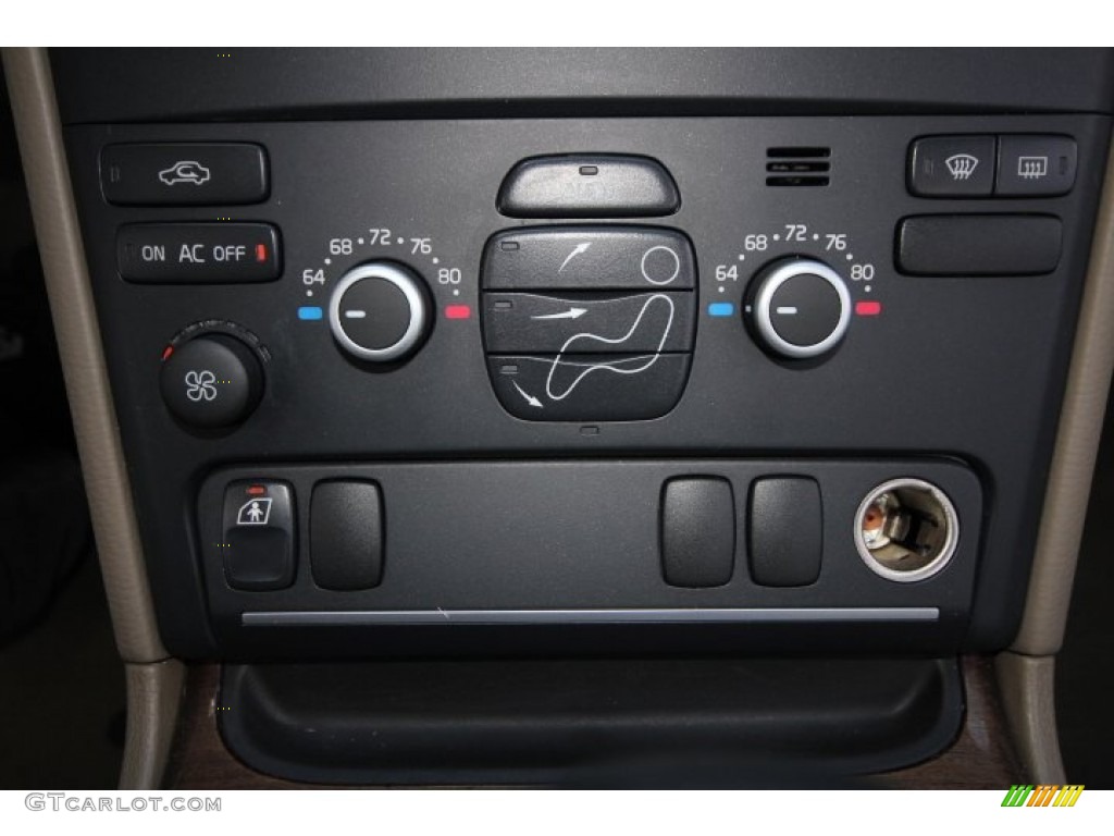 2009 Volvo XC90 3.2 Controls Photo #60237730