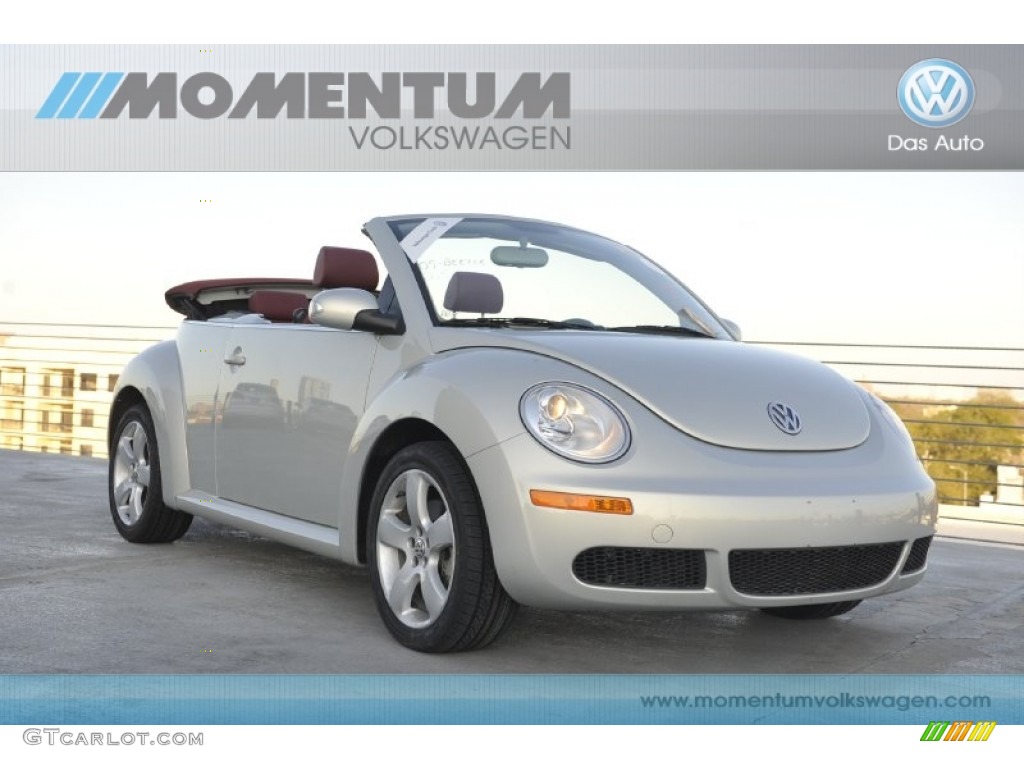 White Gold Metallic Volkswagen New Beetle