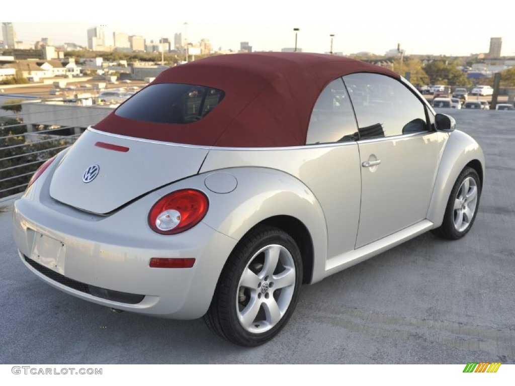 2009 New Beetle 2.5 Blush Edition Convertible - White Gold Metallic / Blush Red Leather photo #7