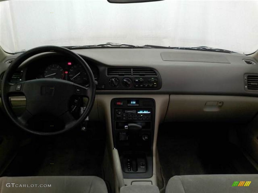 1995 Accord EX Sedan - Sherwood Green Pearl / Beige photo #5