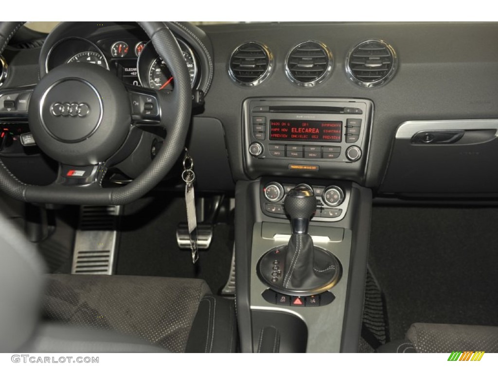 2012 Audi TT 2.0T quattro Coupe Controls Photo #60245870