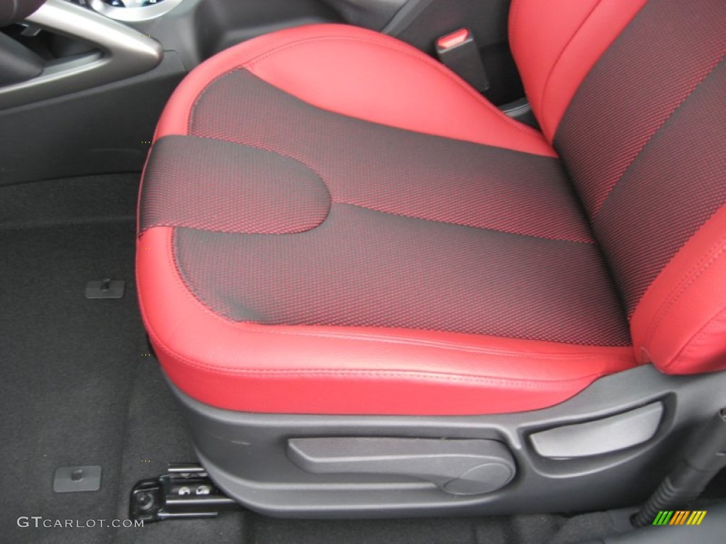 2012 Hyundai Veloster Standard Veloster Model Front Seat Photo #60247229