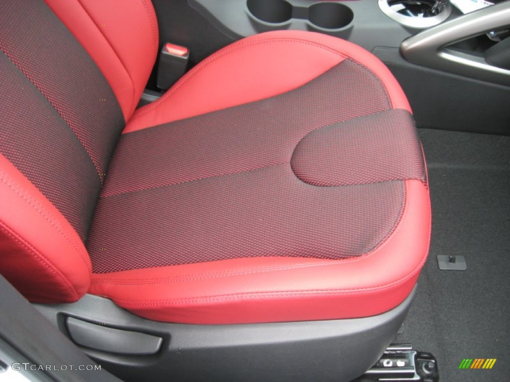 Black/Red Interior 2012 Hyundai Veloster Standard Veloster Model Photo #60247280