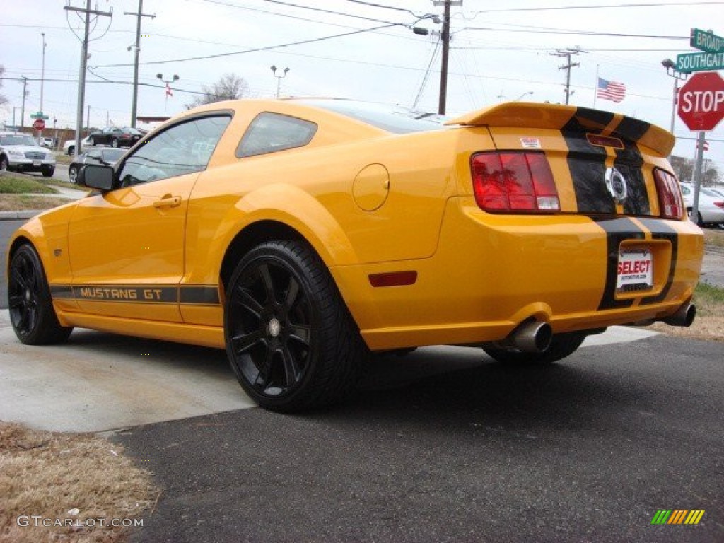 2007 Mustang GT Premium Coupe - Grabber Orange / Dark Charcoal photo #4