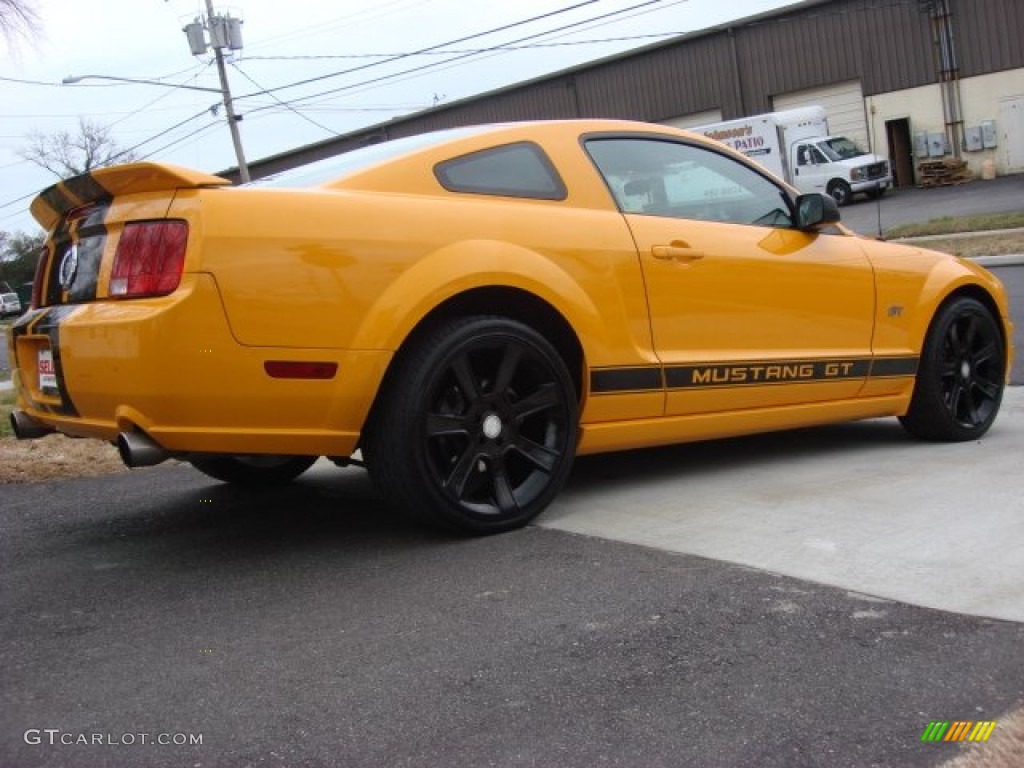 2007 Mustang GT Premium Coupe - Grabber Orange / Dark Charcoal photo #6